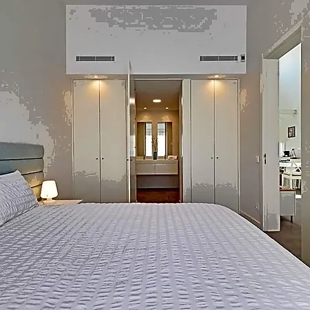 Hotel The 4*